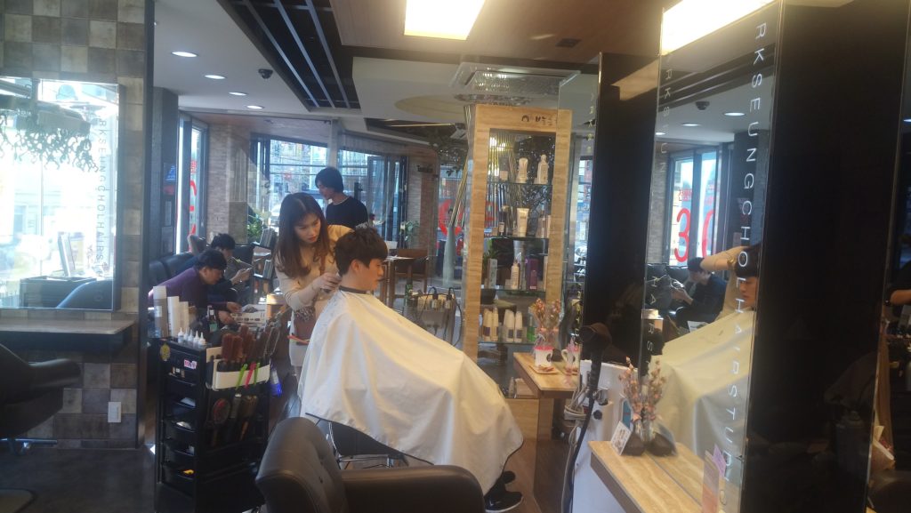 Tham quan Hair Salon dịch vụ làm đẹp tại Hàn Quốc
