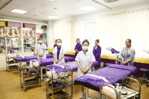 Sinh viên tham gia kỳ thi tốt nghiệp