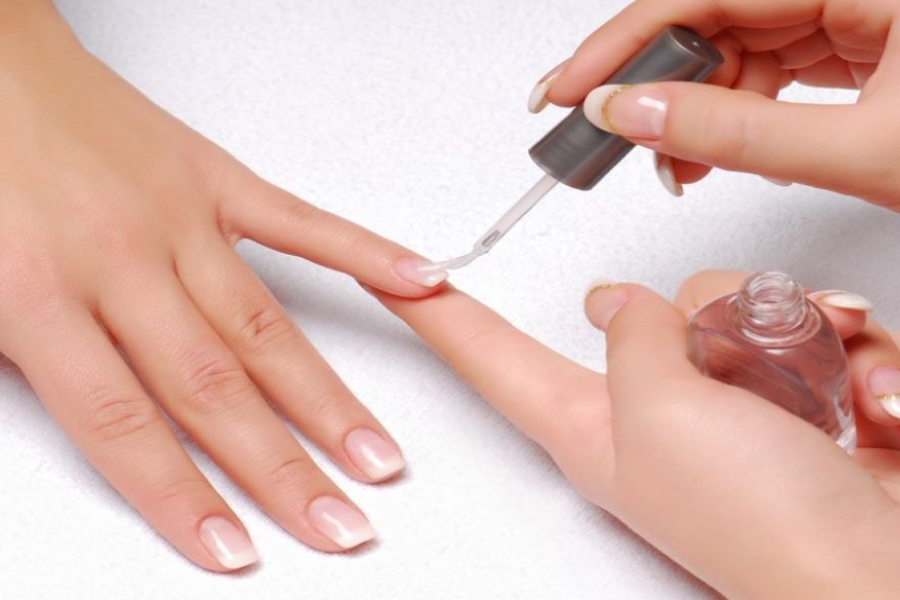 Bộ dụng cụ làm nail cho người mới bắt đầu có những gì?