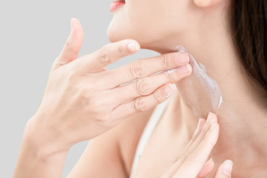 Cách khắc phục da cổ bị đen hơn da mặt hiệu quả