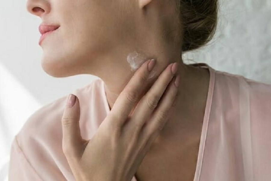 Cách khắc phục da cổ bị đen hơn da mặt hiệu quả